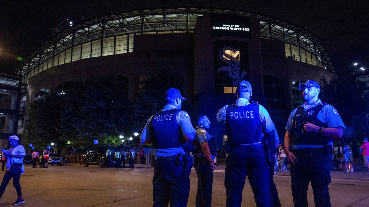シカゴ警察から多数の警官が配置されたホワイトソックスの本拠地(写真:AP/アフロ)