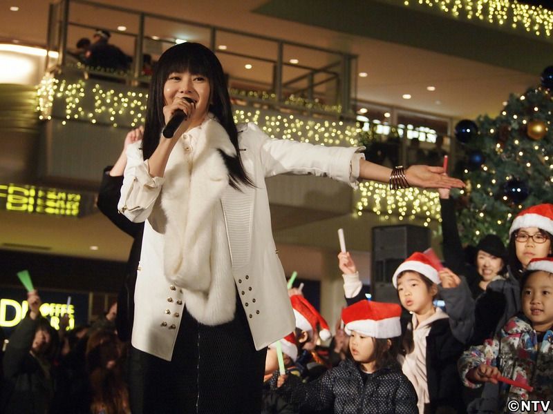 倉木麻衣、子どもたちとクリスマスライブ