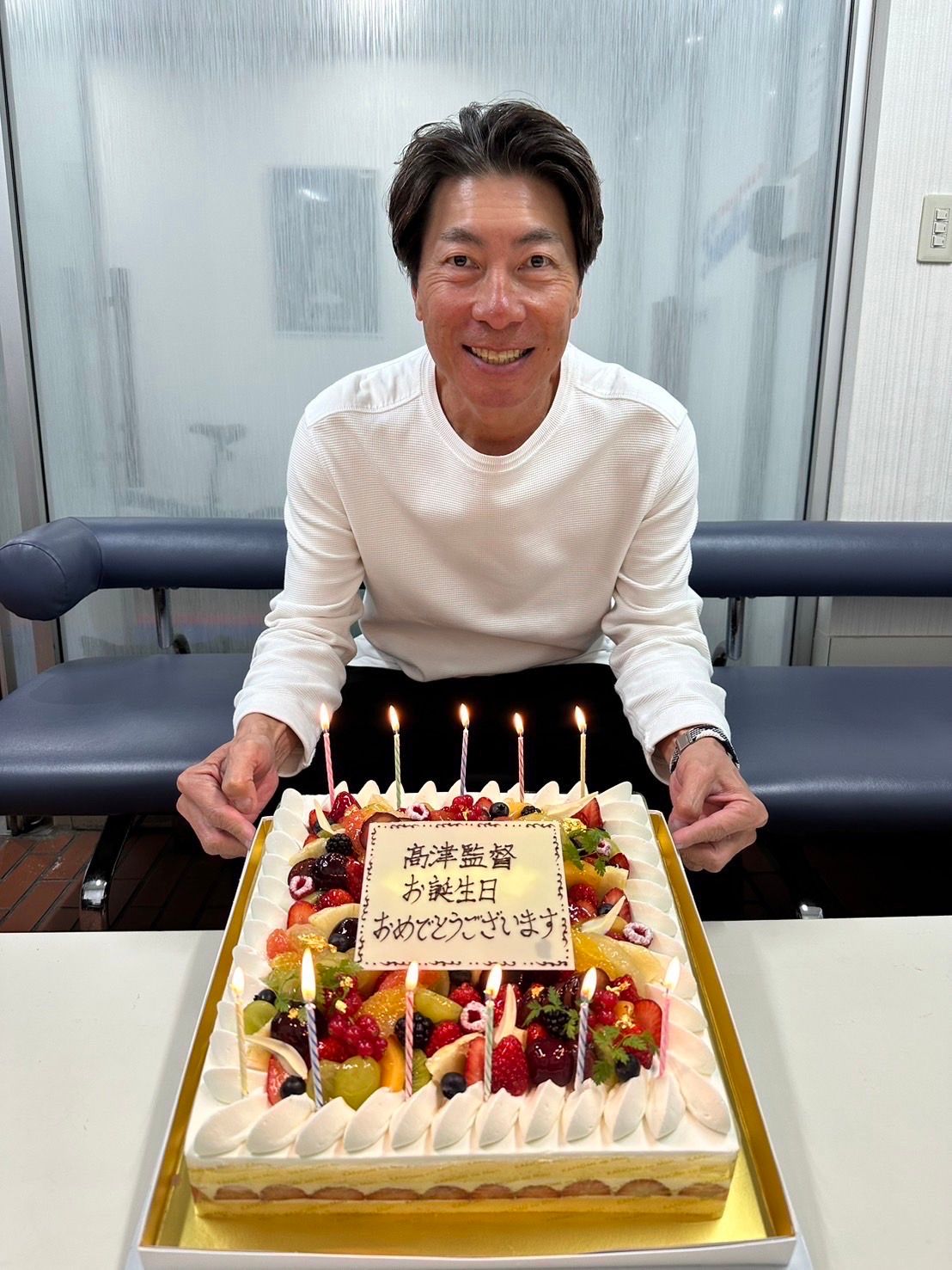 ヤクルト高津臣吾「腹くくって歯食いしばって頑張る」　56歳の誕生日に決意　来季が指揮官6年目