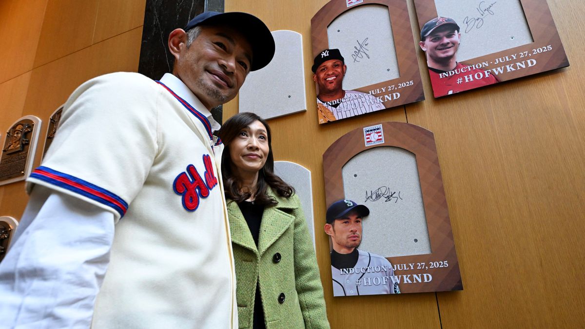 アメリカ野球殿堂入りしたイチロー氏と妻・弓子さん(写真：AP/アフロ)