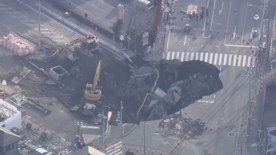 【速報】埼玉・八潮市の陥没事故　男性運転手の捜索活動を開始も限定的　現場は危険な状況続く