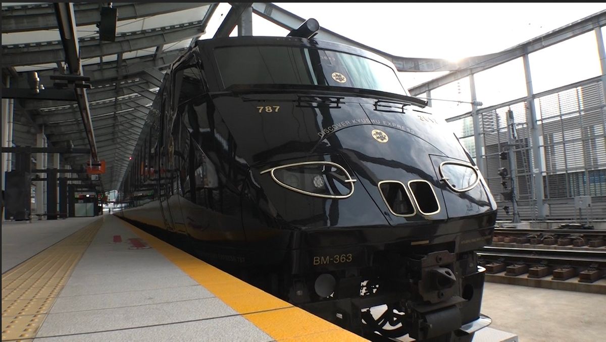 JR九州が運行する豪華な観光列車『特急36ぷらす3』