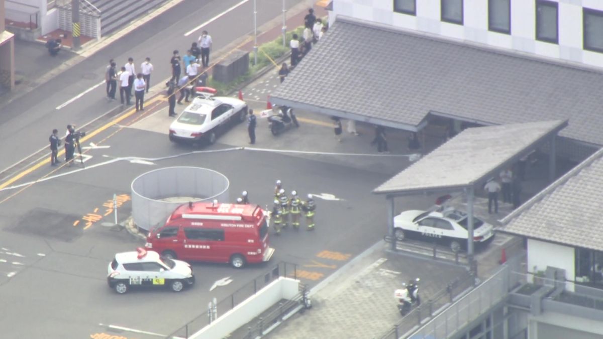 愛知・高浜市役所で放火　60代くらいの男がガソリンのようなものをまき、自らの腹に刃物突きつけながら着火か　男含む5人けが