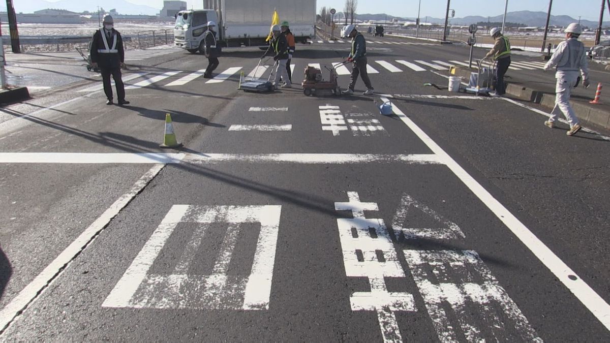 「バイク専用の停止線無くします！」すり抜け増えてかえって危険に？国道8号で作業進む