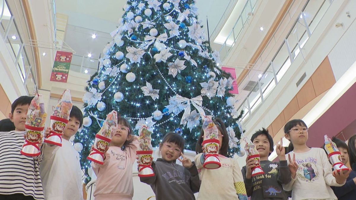 ひと足早くクリスマスツリー点灯式　園児が夢ふくらませる　岩手・盛岡市　