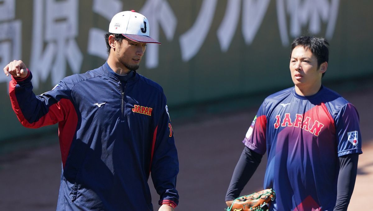 WBCでともに戦ったダルビッシュ有投手と松井裕樹投手（写真：日刊スポーツ/アフロ）