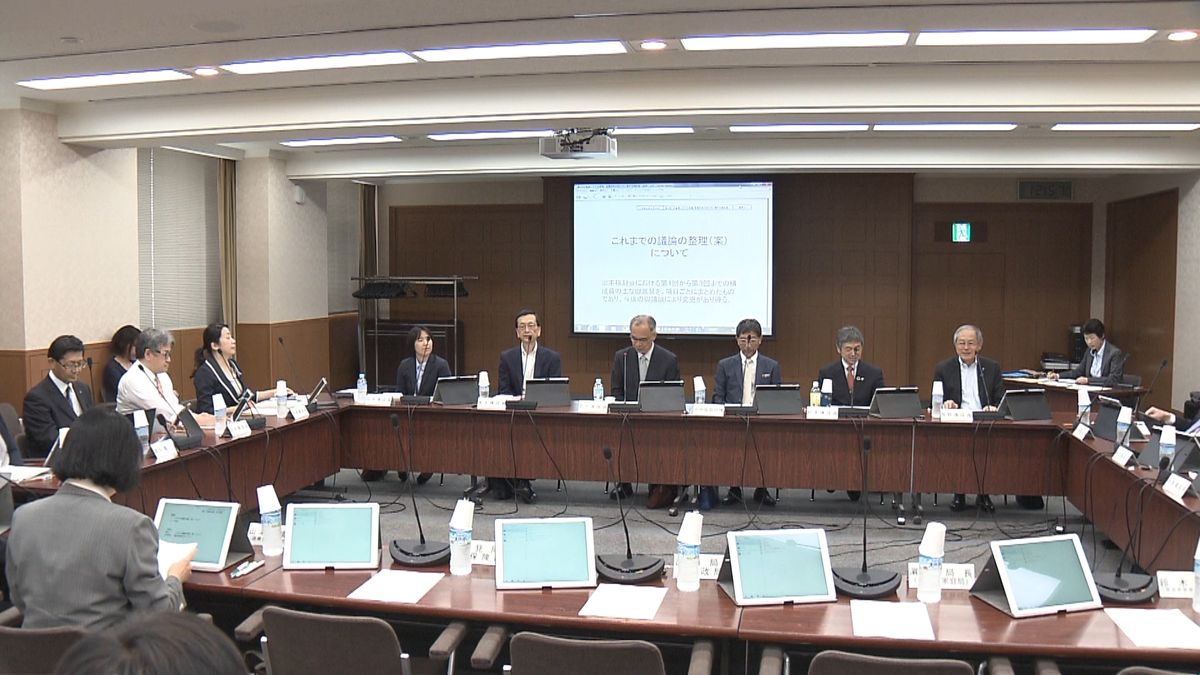 妊婦加算めぐり議論　厚労省の有識者会議