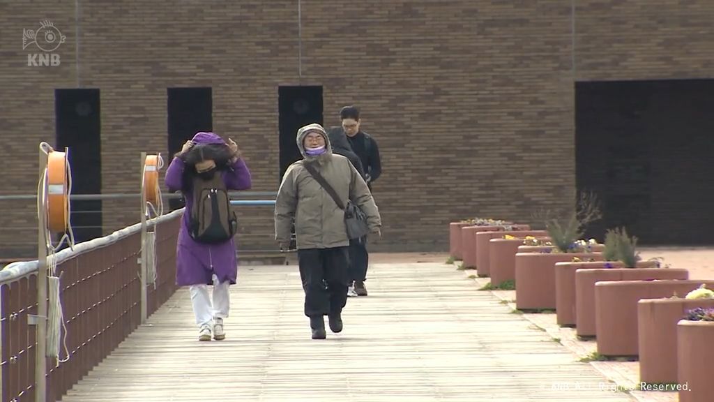 富山県内は雪も　北風の吹く寒い一日に