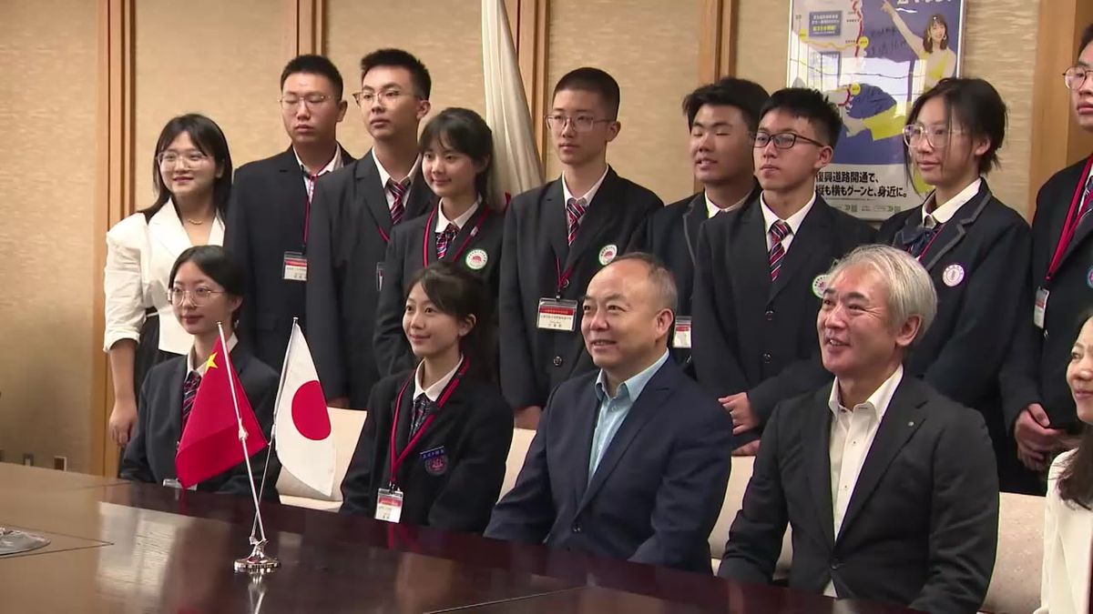 【歓迎！】中国雲南省の高校生１６人が友好交流協力協定結ぶ岩手県庁を表敬訪問