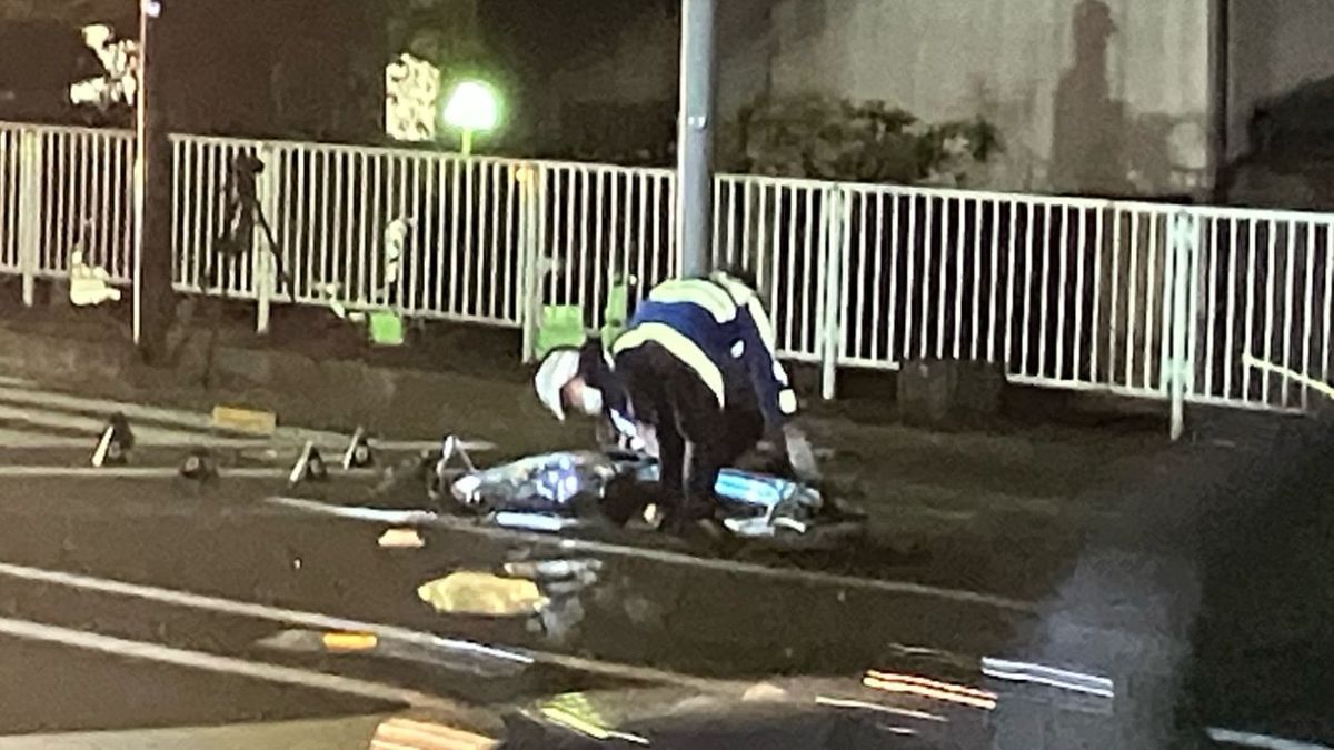 乗用車にはねられ重体の女性が死亡 多発性外傷で 自転車を引いて横断中か 山梨・甲府市