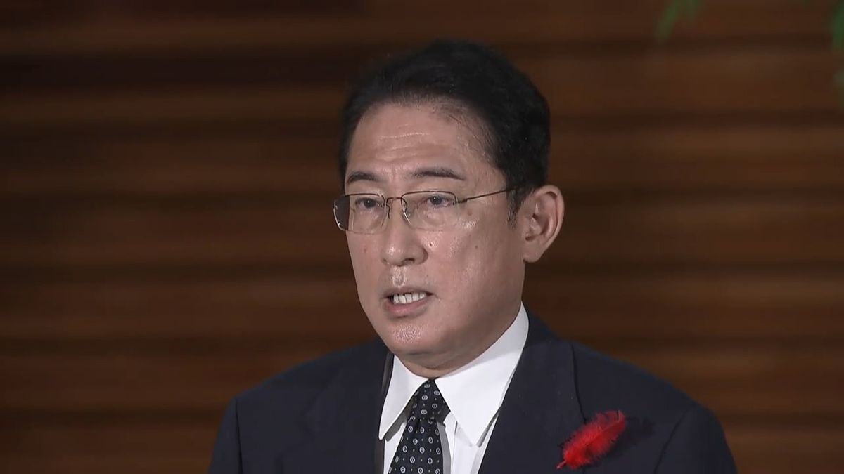 記者に対応する岸田首相（今月4日）