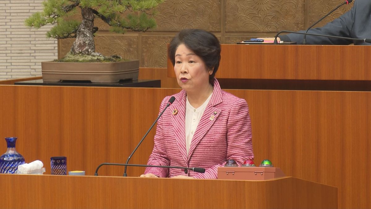 「まだ考えが及んでいない」　3期連続で退職金受け取り辞退の吉村知事　4期目の対応は