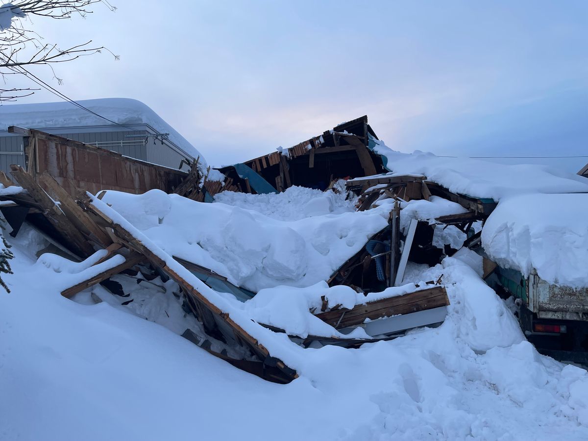 「自宅敷地内の倉庫が…」大雪で建物倒壊相次ぐ　青森県板柳町　積雪１．３メートル超