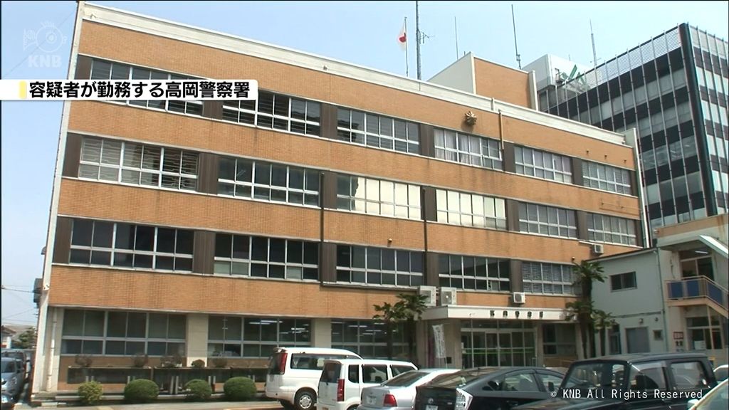 止まっていた車に衝突　基準値以上のアルコール検出　高岡警察署勤務の会計年度任用職員の女を逮捕