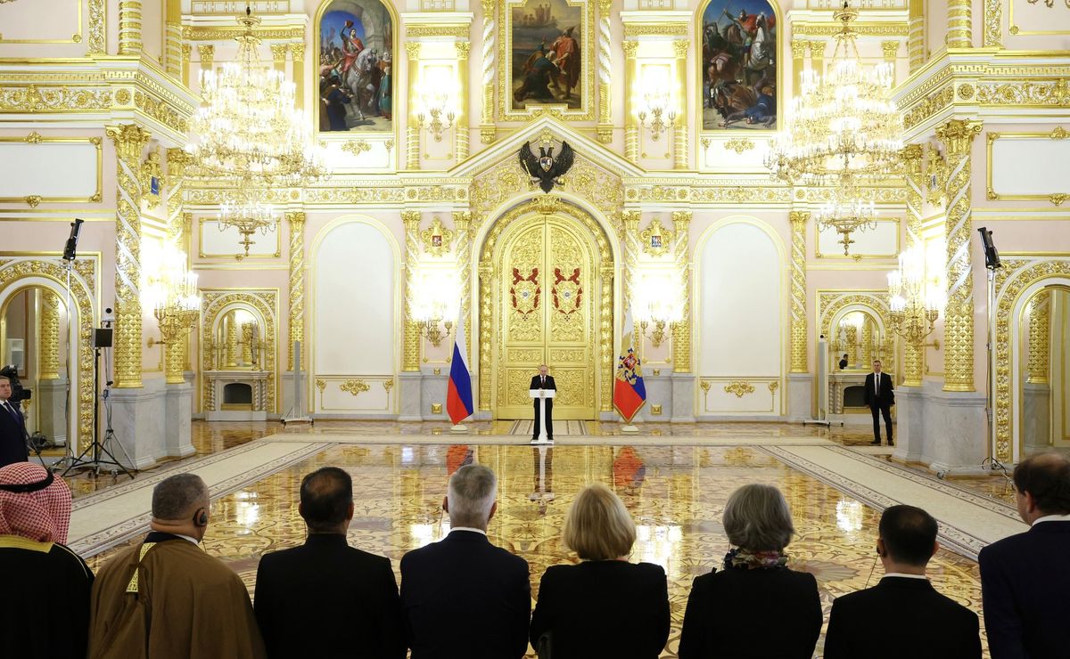 プーチン大統領、英など21か国の新大使ら前に「ロシアは独立した外交政策をとる」