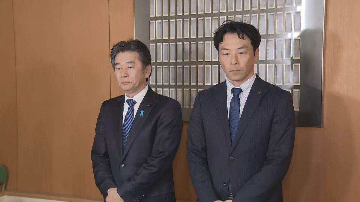 岸口実県議と増山誠県議（26日）