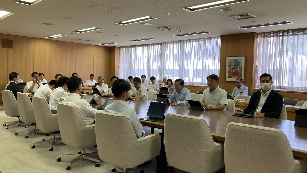 議会運営委員会（24日午後1時半ごろ）