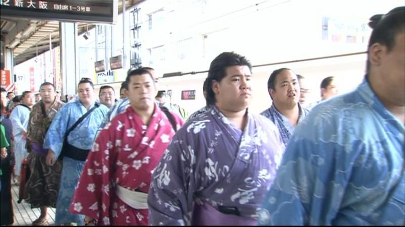 大相撲力士たちが名古屋入り　新番付はあす