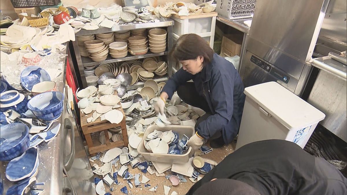 【震度6弱】300枚以上の食器割れ…被害店舗が片付け作業に追われる JRは通常運行に
