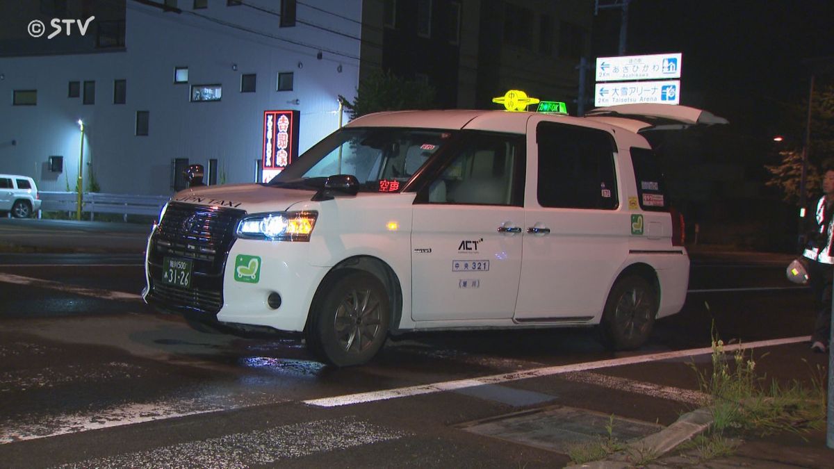「人をひいてしまった。車の下敷きになっている」53歳男性がタクシーにひかれ死亡 北海道旭川市