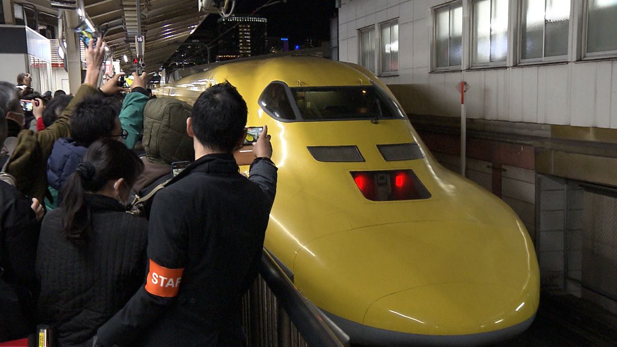 東京駅　ラストランを終えたドクターイエロー