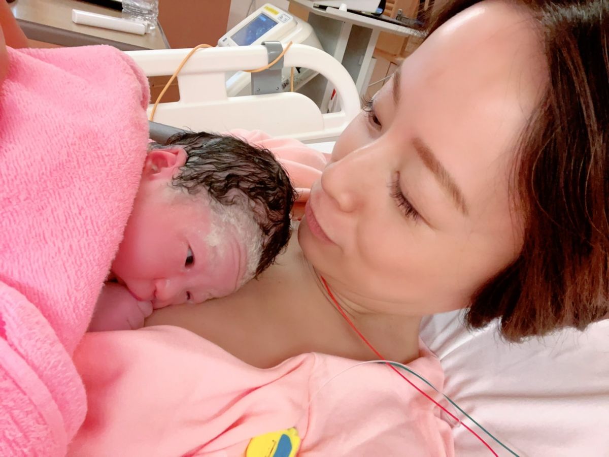 鈴木亜美　第3子出産を報告「小さな姫が誕生しました」