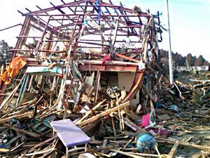 東日本大震災から約10日後の三浦さんの工場