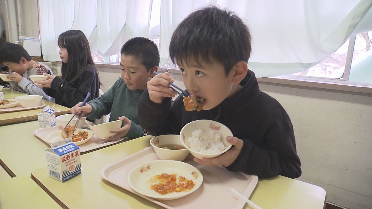 米沢市で伝統料理「コイのうま煮」づくり本格化　小・中学校では給食にコイ料理も　