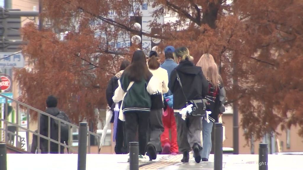 冬型の気圧配置　富山県内は気温が下がり　冷たい雨に