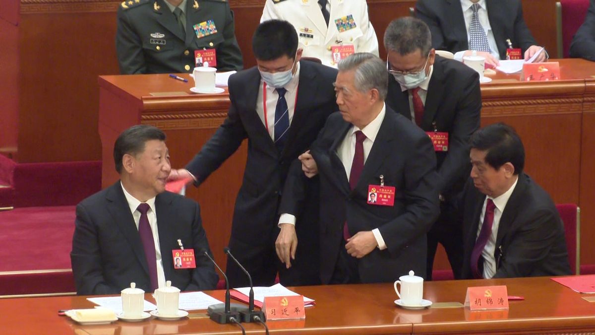 胡錦濤前国家主席の途中退席めぐり中国国営メディア「体調が悪かった」臆測打ち消す狙いか