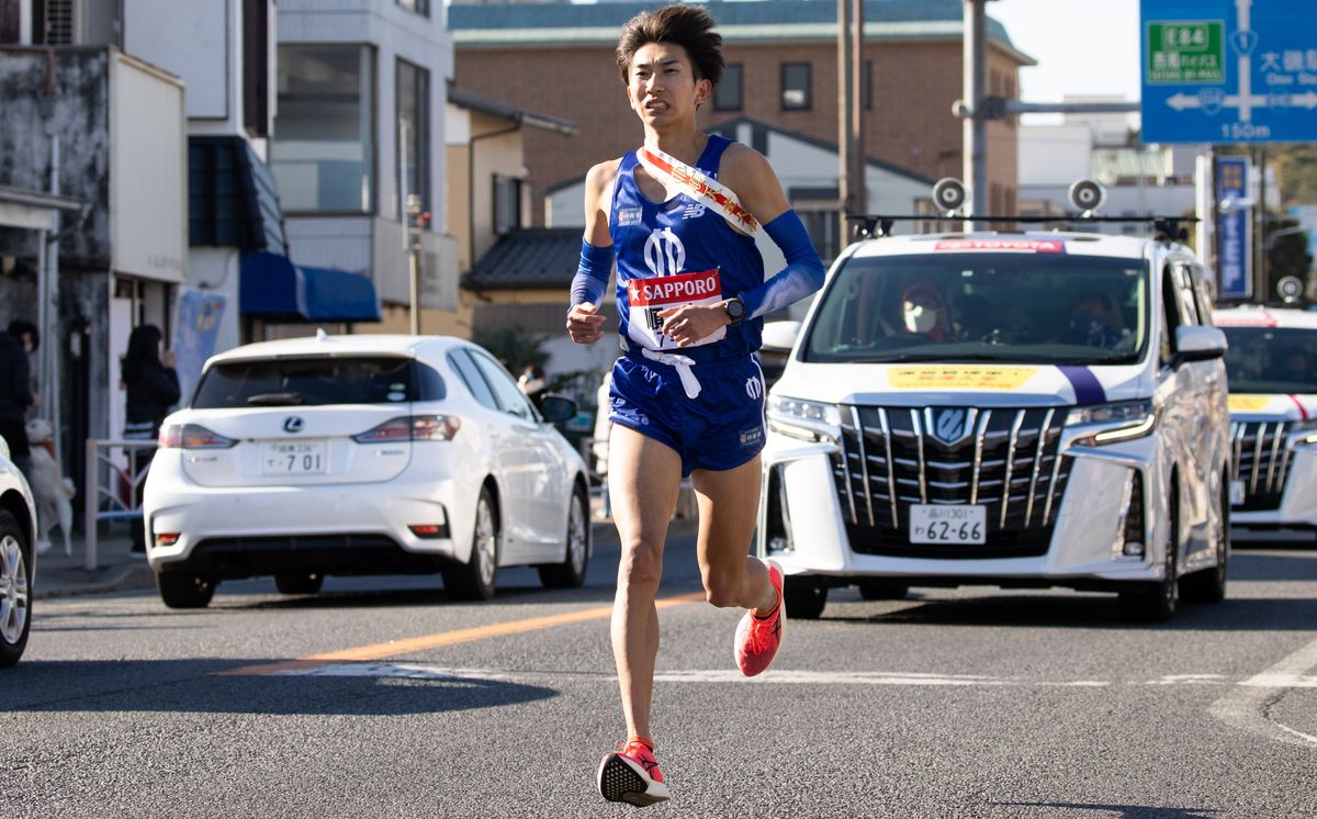 3年生で出場した箱根駅伝では7区を走った西澤選手(写真:アフロ)