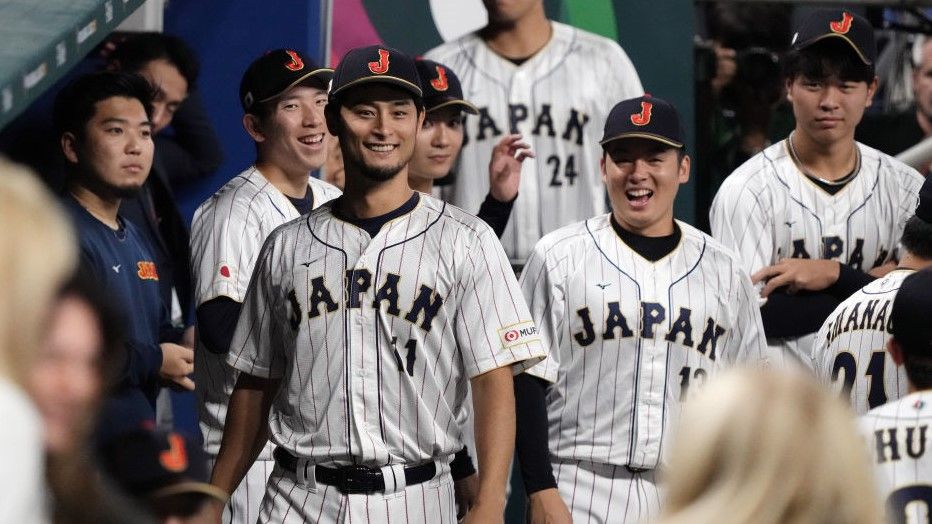 侍ジャパン　試合前のベンチは明るいムード　牧秀悟はフロリダで「デスターシャ」デビュー