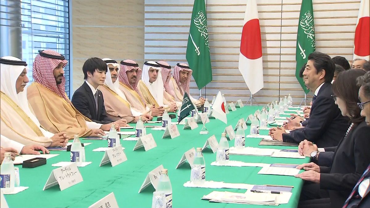 安倍首相、サウジアラビアの副皇太子と会談