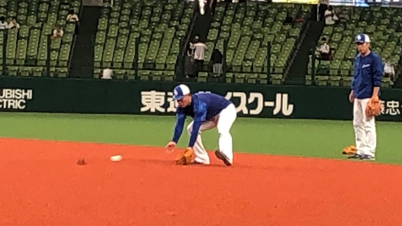 日本直営店 村松選手 グラブ - 野球