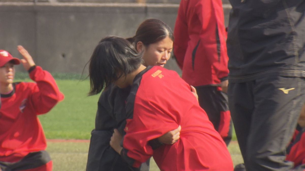 7人制ラグビー女子日本代表・迫田夢乃選手らがラグビー教室「本気でやっていく中で学ぶもの」