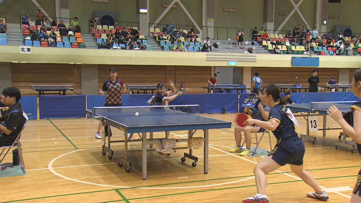 全日本卓球出場を目指し熱戦 女子ダブルス決勝は日本航空高OGの大学生が激突 山梨