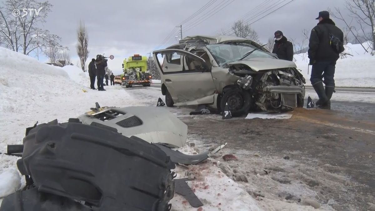 「車が突っ込んできた」除雪車と正面衝突　軽乗用車が対向車線はみ出しか　女性が意識もうろう　ニセコ町