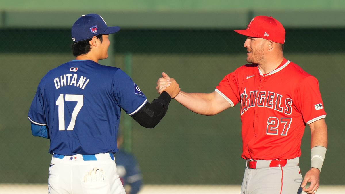 試合前にマイク・トラウト選手選手と再会した大谷翔平選手(写真：日刊スポーツ/アフロ)