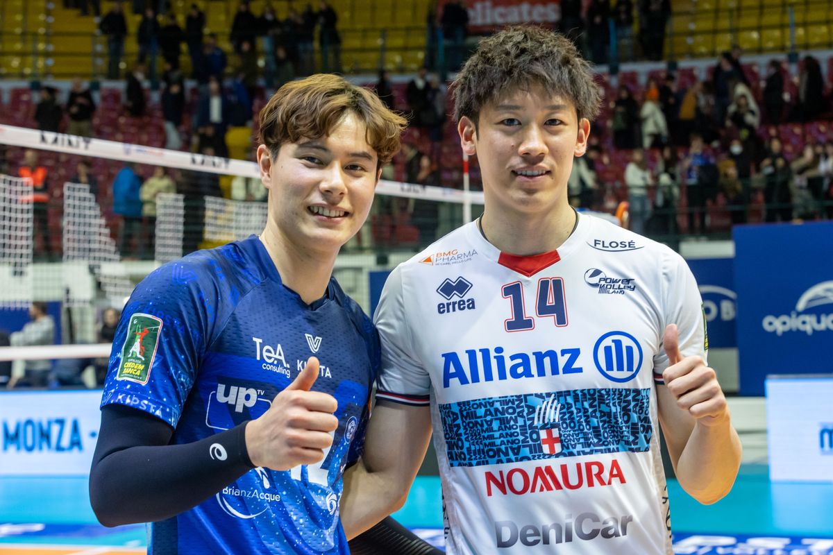 イタリアでの高橋藍選手（左）と石川祐希選手（右）【写真:アフロ】