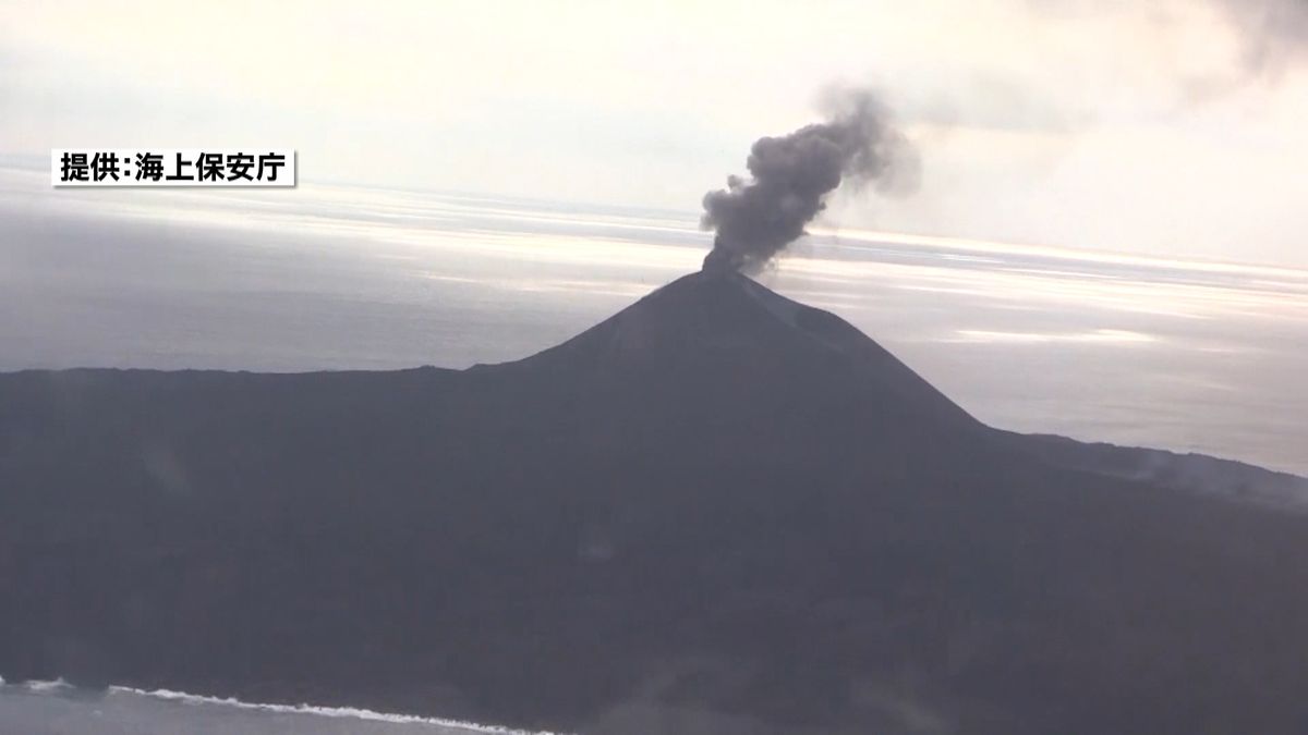 西之島　爆発・噴煙・噴石…最新の噴火映像