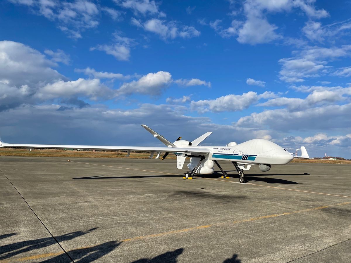 海保の大型無人機の運用拠点、青森から北九州空港に移転へ