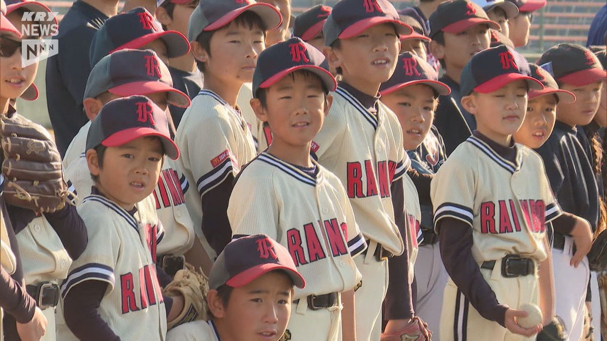 「いっぱいすごいところが見られた」　社会人野球・日鉄ステンレスの選手たちが周南市で小学生を対象に野球教室