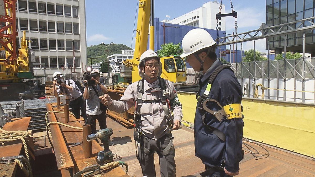 労災事故防止へ愛媛労働局が建設現場をパトロール 墜落防止対策などを重点的に確認