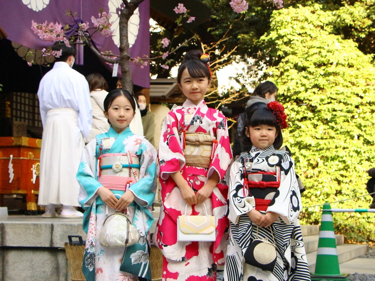 左から）志水心音さん、浅田芭路さん、永尾柚乃さん
