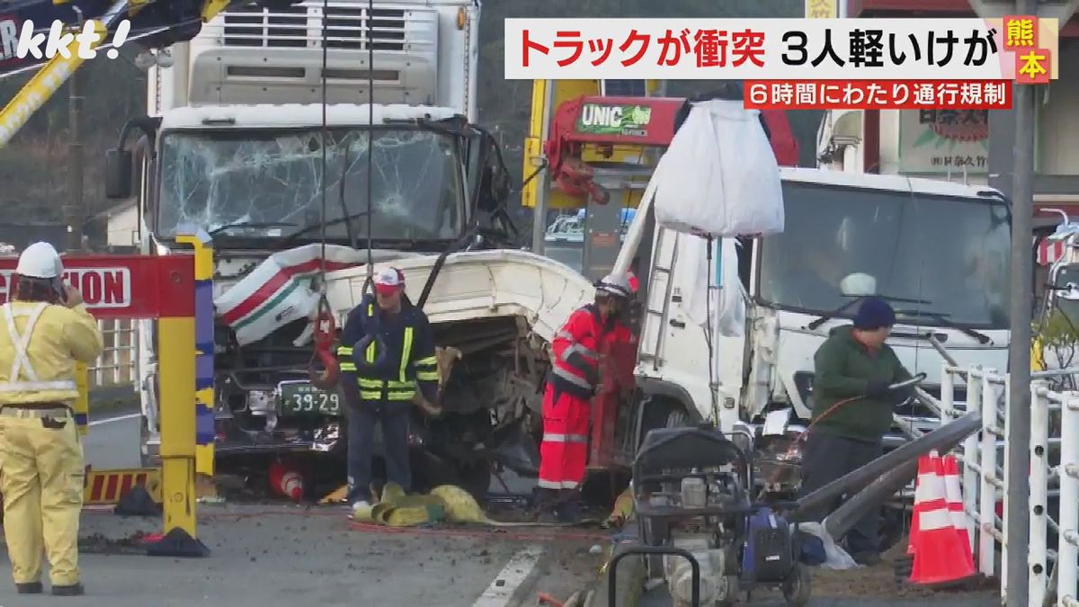 工事のため片側通行 国道で大型トラックが工事車両に衝突  八代市