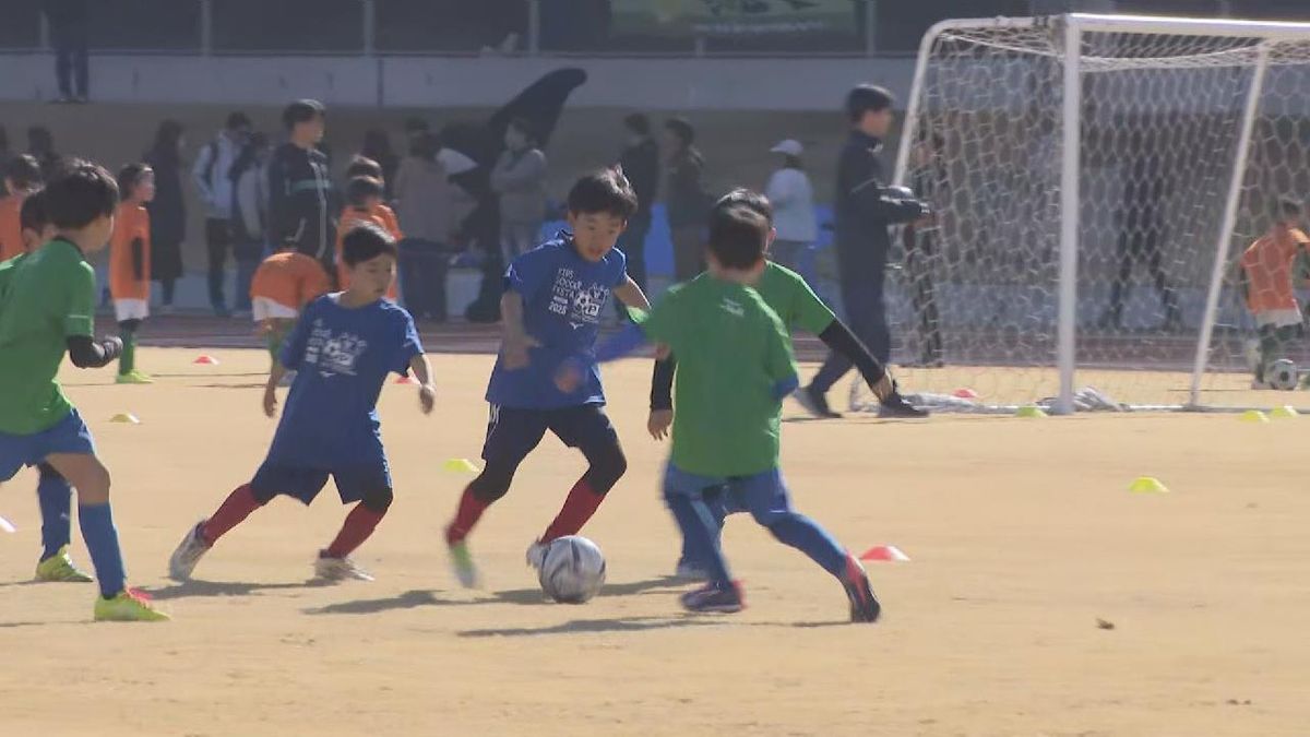 サッカーイベントで小学生900人以上が熱戦！ 愛知・岡崎市