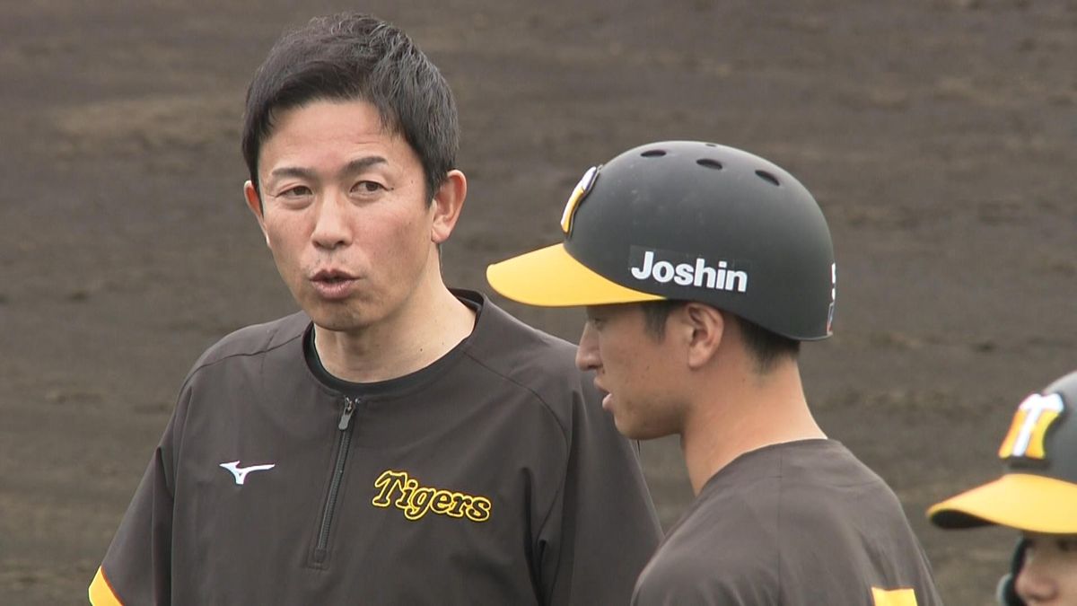 「足から戻れ」チーム盗塁数4年連続トップの阪神に赤星憲広臨時コーチが走塁の極意を伝授