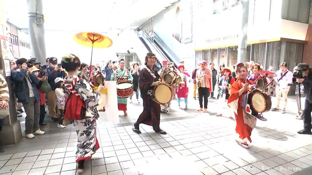 今年で70回目　全日本チンドンコンクール富山市で開幕