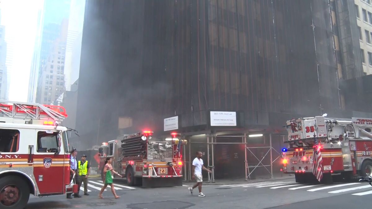 NY中心部のビル工事現場で火災　建築資材などから出火