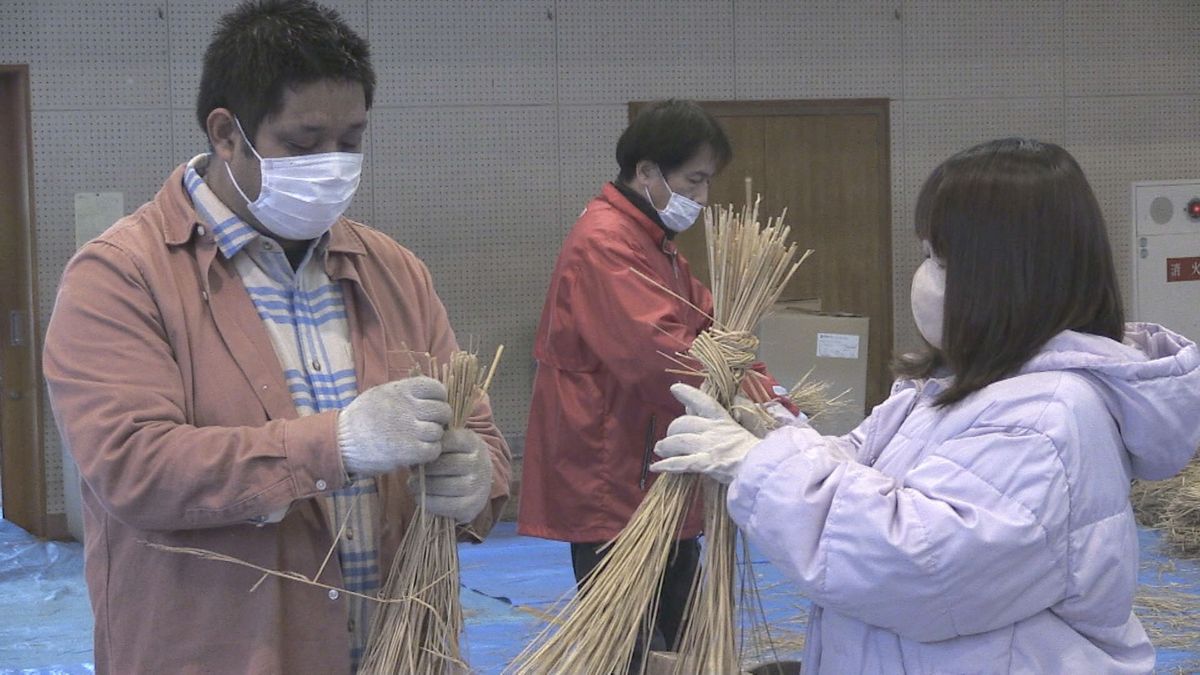 夷子大黒綱引きを前に大綱づくり　国の重要無形民俗文化財　敦賀市相生町で19日開催